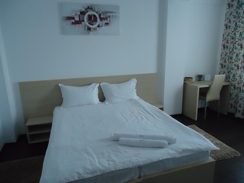 Hotel Nova Residence Popesti-Leordeni Buitenkant foto